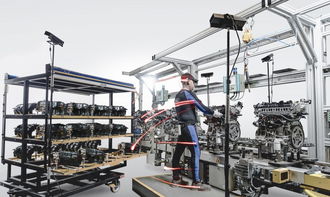 智能輔助工具在汽車制造中的應用 計算機技術開發的前沿探索